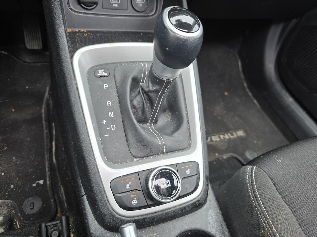 2021 Hyundai Venue TREND TOIT MAG 17'' CAMERA KEYLESS CARPLAY in Montréal, Quebec - 12 - w1024h768px