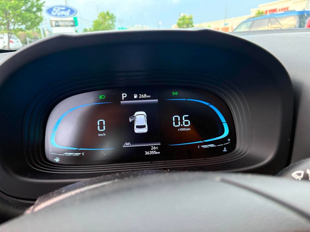 Hyundai Venue  2023 à Brossard, Québec - 15 - w1024h768px