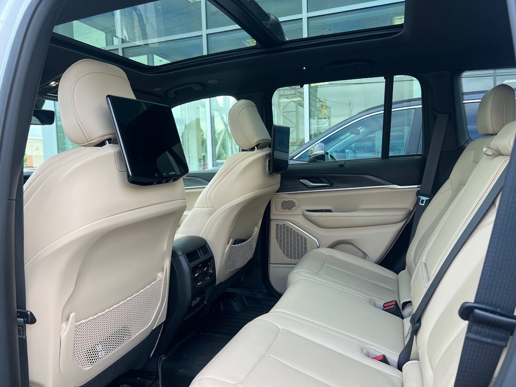 Jeep Grand Cherokee 4xe 42KM AUTONOMIE | TOIT PANO | AUDIO ALPINE | NAV | 2022 à Brossard, Québec - 9 - w1024h768px