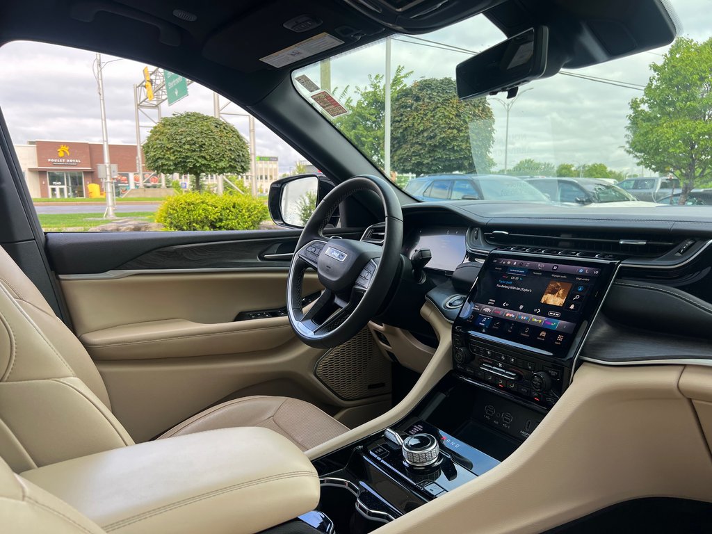 Jeep Grand Cherokee 4xe 42KM AUTONOMIE | TOIT PANO | AUDIO ALPINE | NAV | 2022 à Brossard, Québec - 7 - w1024h768px