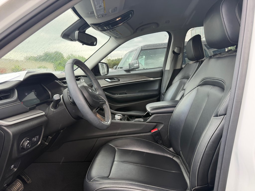 Jeep Grand Cherokee  2023 à Brossard, Québec - 15 - w1024h768px