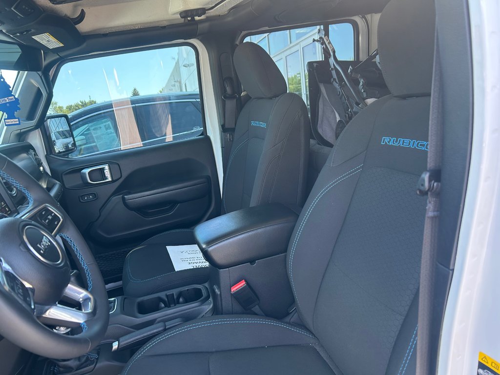Jeep Wrangler 4xe  2023 à Brossard, Québec - 11 - w1024h768px