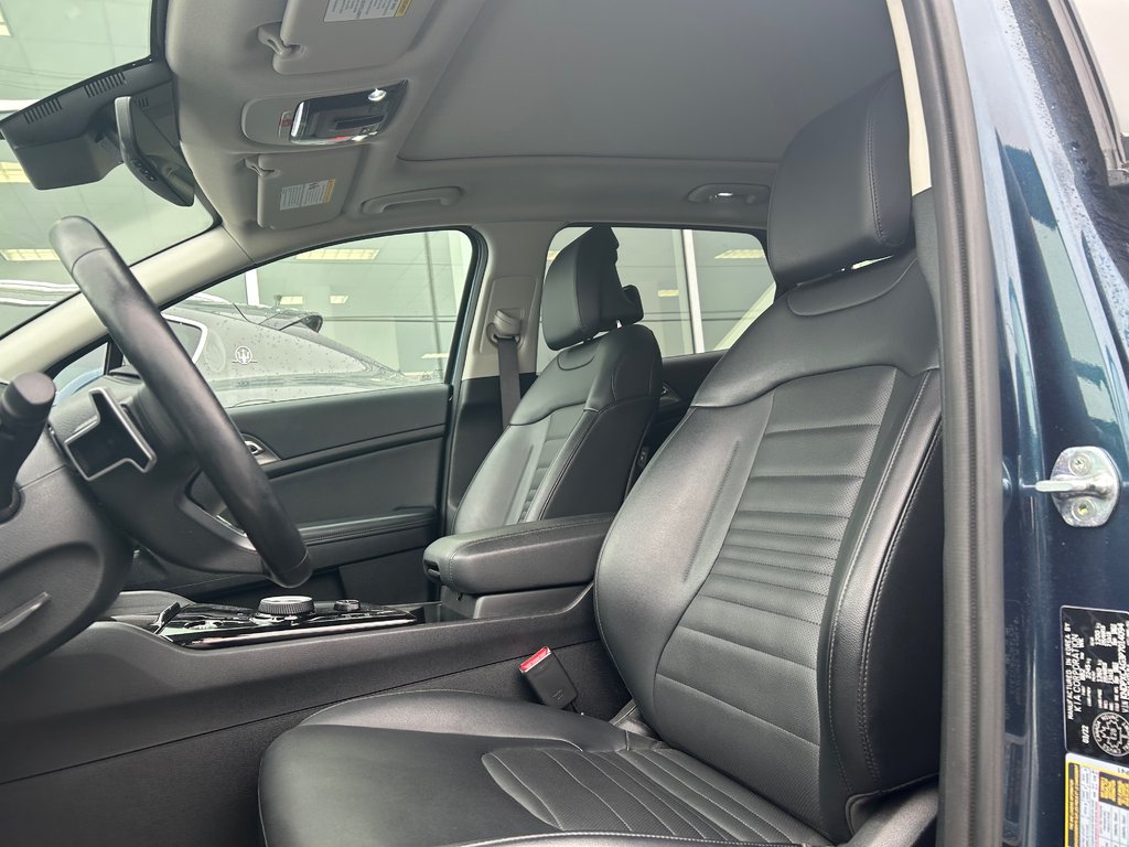 2023 Kia Sportage Hybrid in Brossard, Quebec - 10 - w1024h768px