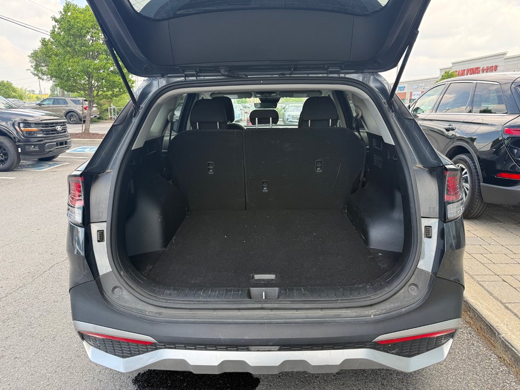 Kia Sportage  2023 à Brossard, Québec - 17 - w1024h768px