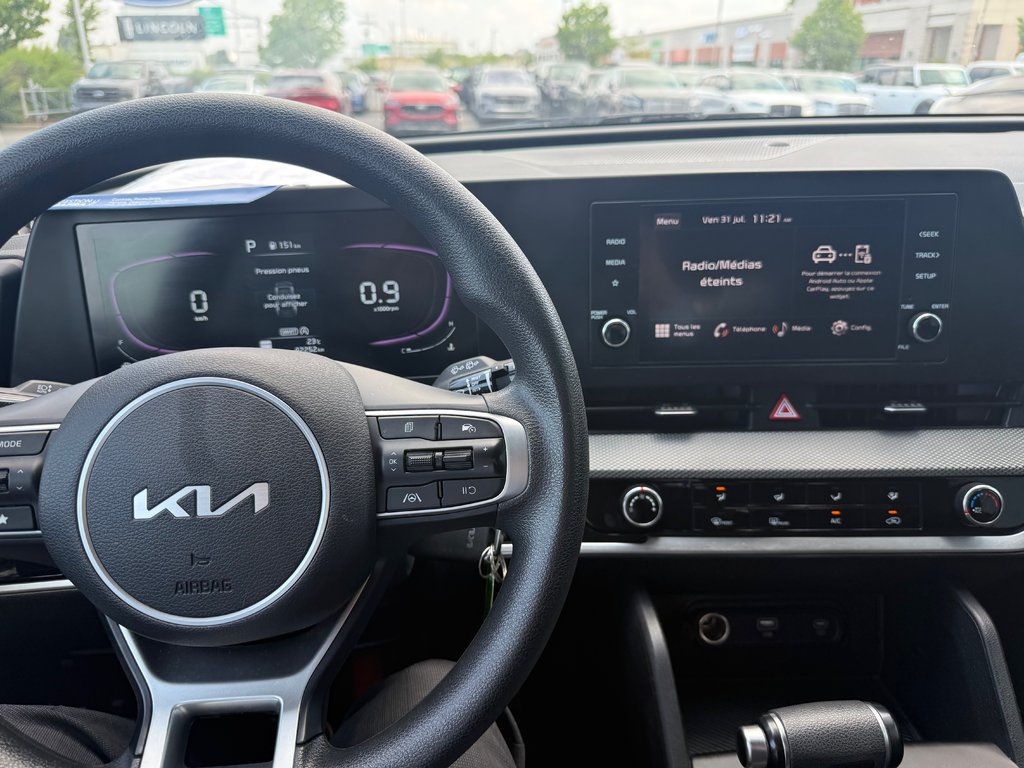 Kia Sportage  2023 à Brossard, Québec - 13 - w1024h768px