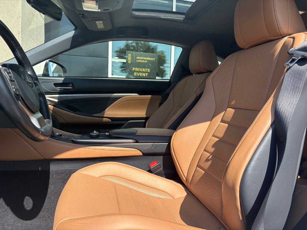 2016 Lexus RC 300 in Brossard, Quebec - 13 - w1024h768px