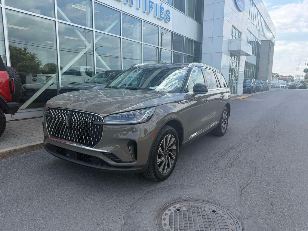 Lincoln Aviator  2025 à Brossard, Québec - 1 - w1024h768px
