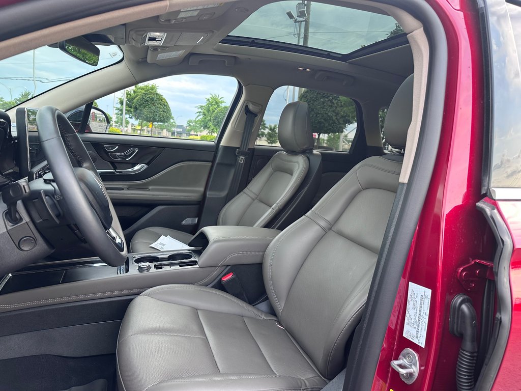 2026 Lincoln Corsair Reserve | AWD | SPÉCIAL DÉMO 3.99% | TOIT PANO | in Brossard, Quebec - 9 - w1024h768px