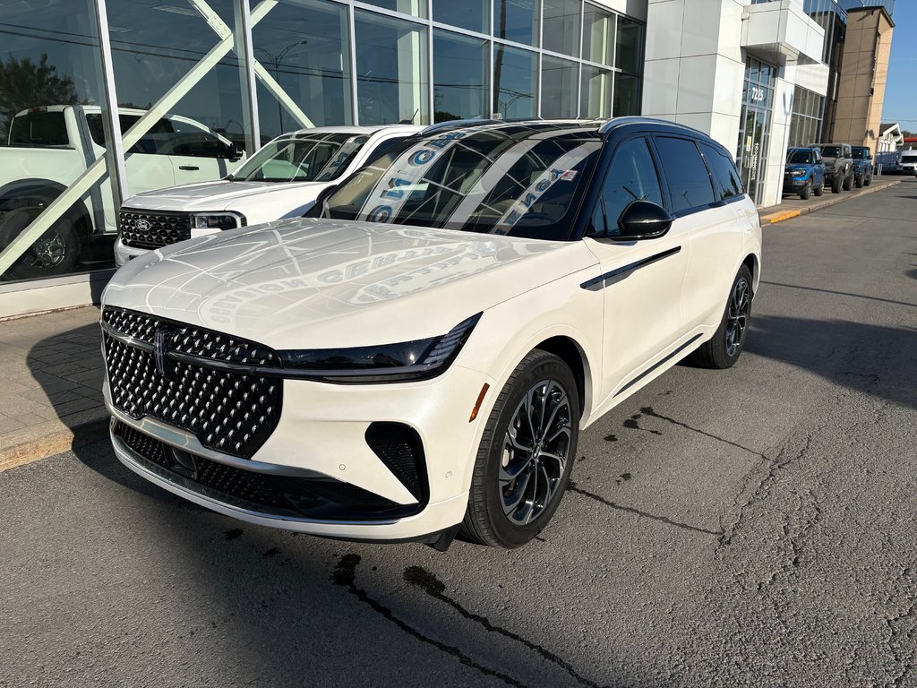 Lincoln Nautilus  2024 à Brossard, Québec - 1 - w1024h768px