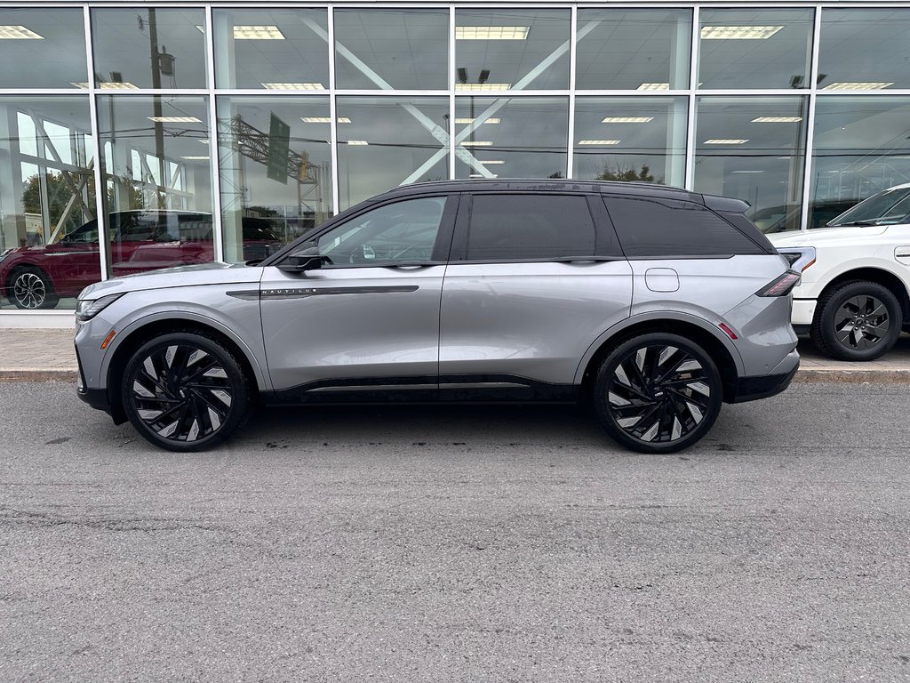2024 Lincoln Nautilus in Brossard, Quebec - 7 - w1024h768px