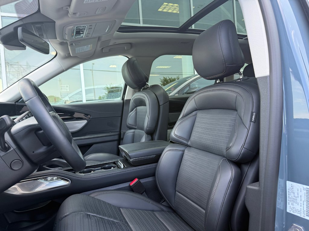 2026 Lincoln Nautilus in Brossard, Quebec - 11 - w1024h768px