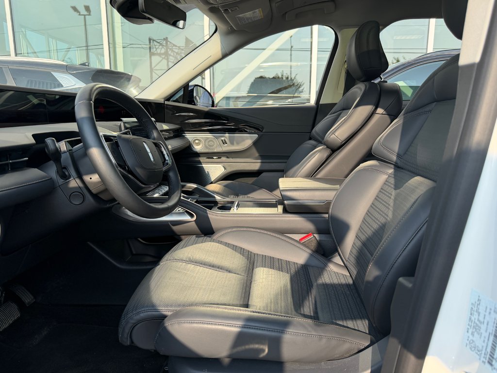 2026 Lincoln Nautilus in Brossard, Quebec - 13 - w1024h768px
