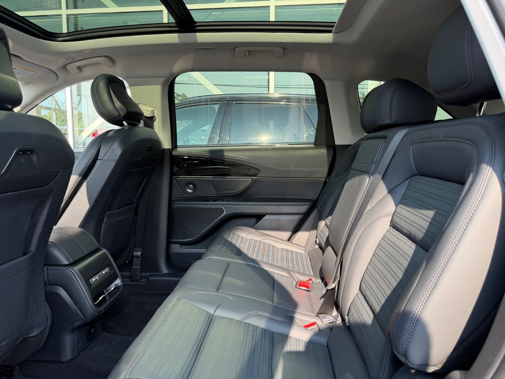 2026 Lincoln Nautilus in Brossard, Quebec - 15 - w1024h768px