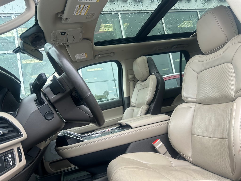 2022 Lincoln Navigator L in Brossard, Quebec - 11 - w1024h768px