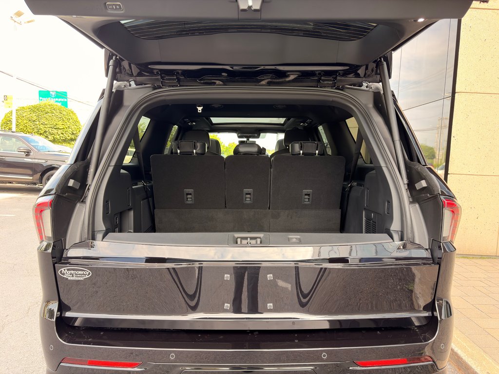2027 Lincoln Navigator L Reserve 4x4 in Brossard, Quebec - 10 - w1024h768px