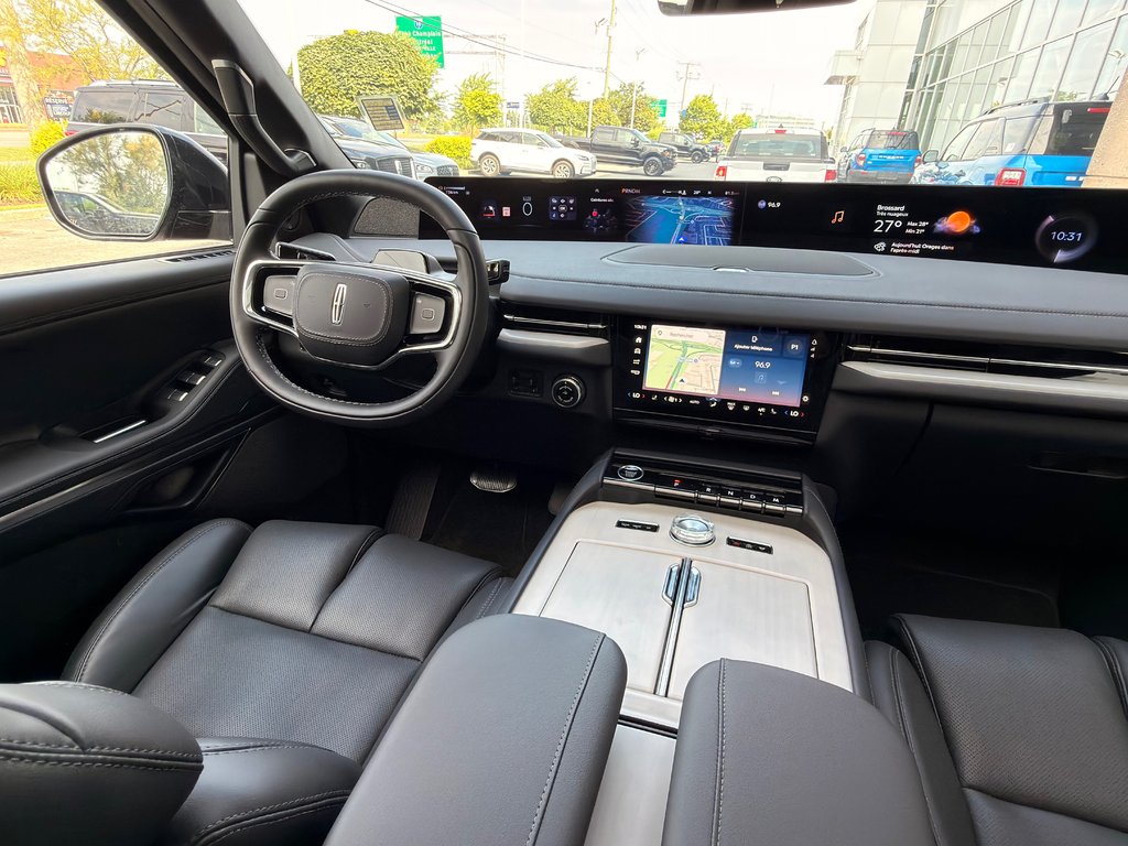 2027 Lincoln Navigator L Reserve 4x4 in Brossard, Quebec - 7 - w1024h768px