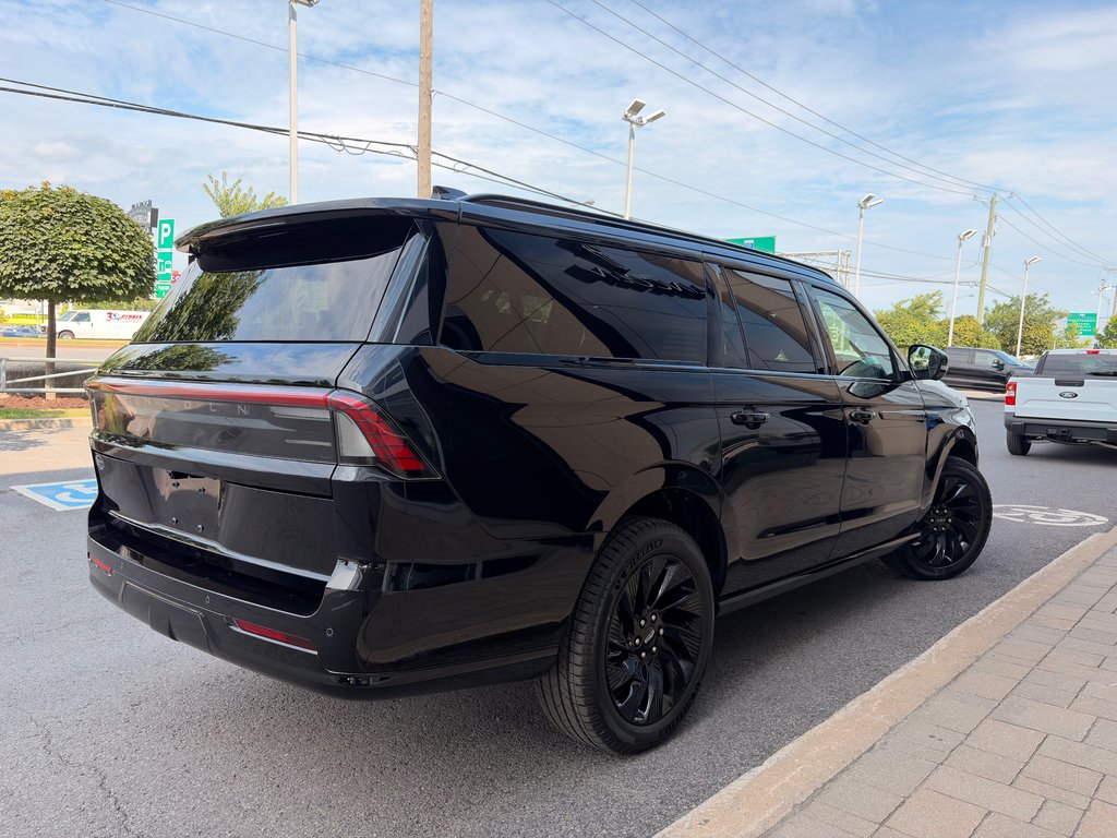 2027 Lincoln Navigator L Reserve 4x4 in Brossard, Quebec - 5 - w1024h768px