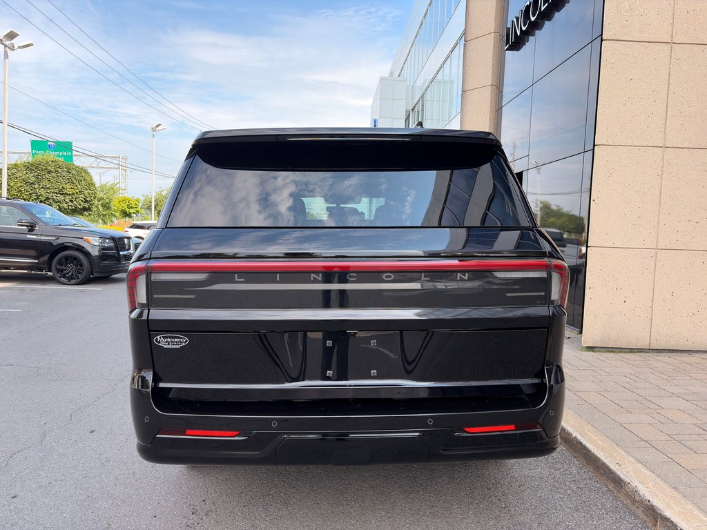 2027 Lincoln Navigator L Reserve 4x4 in Brossard, Quebec - 4 - w1024h768px