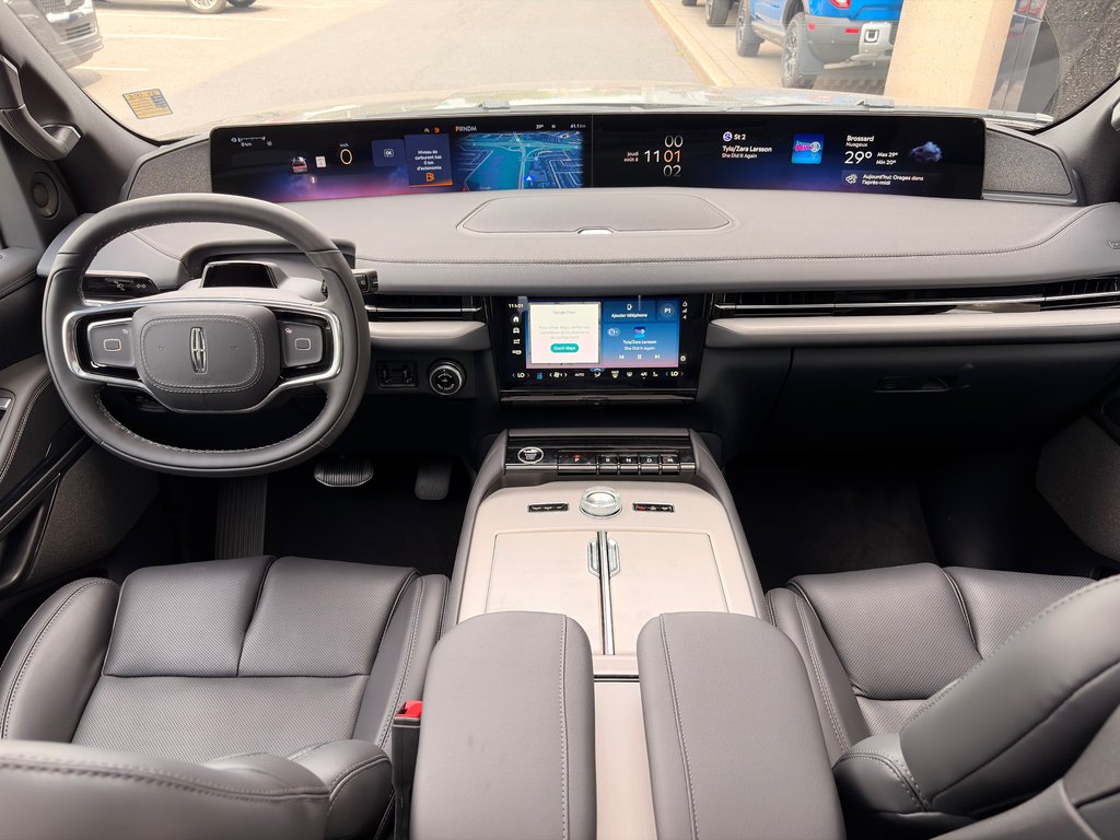 2027 Lincoln Navigator L Reserve 4x4 in Brossard, Quebec - 6 - w1024h768px