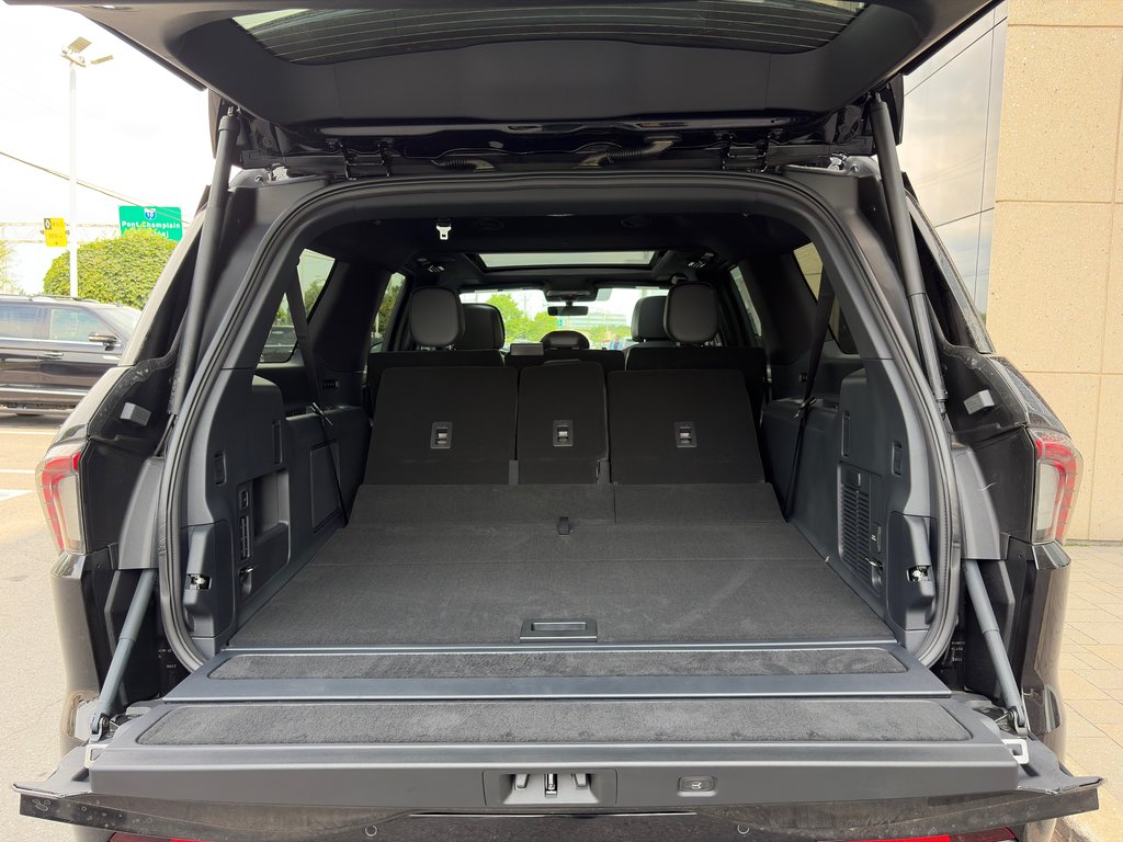 2027 Lincoln Navigator L Reserve 4x4 in Brossard, Quebec - 12 - w1024h768px