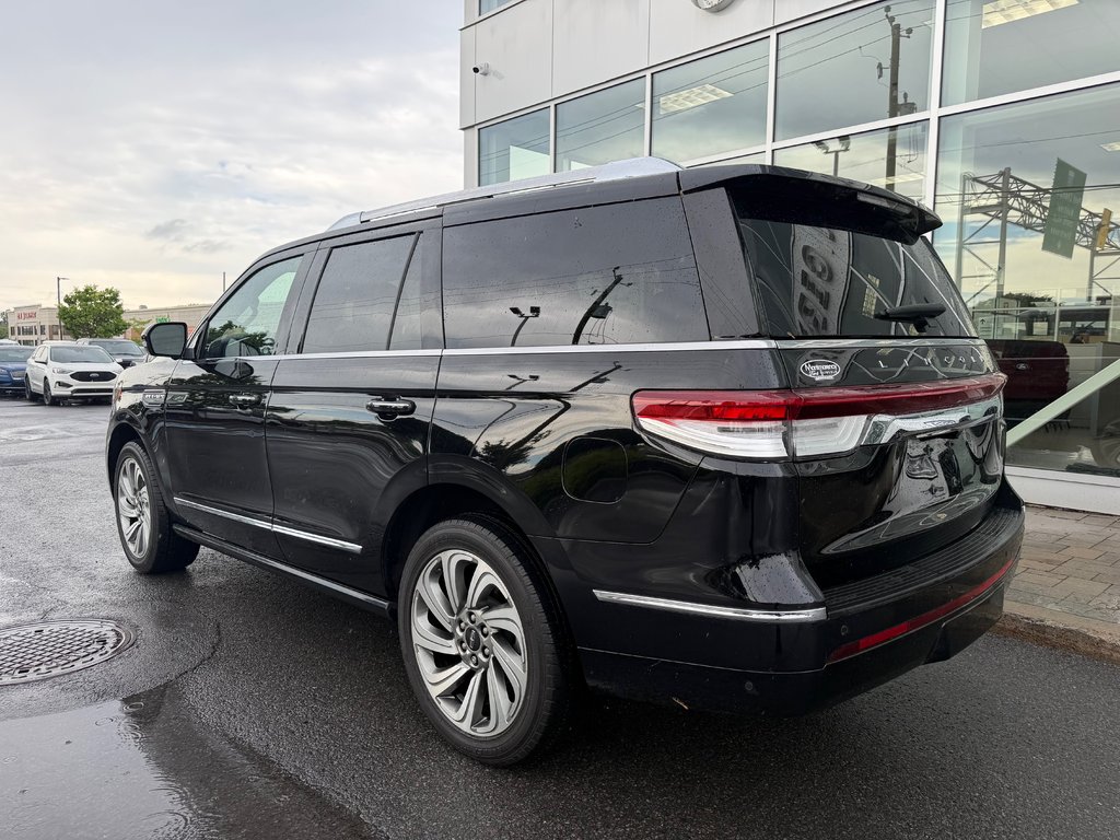2023 Lincoln Navigator in Brossard, Quebec - 5 - w1024h768px