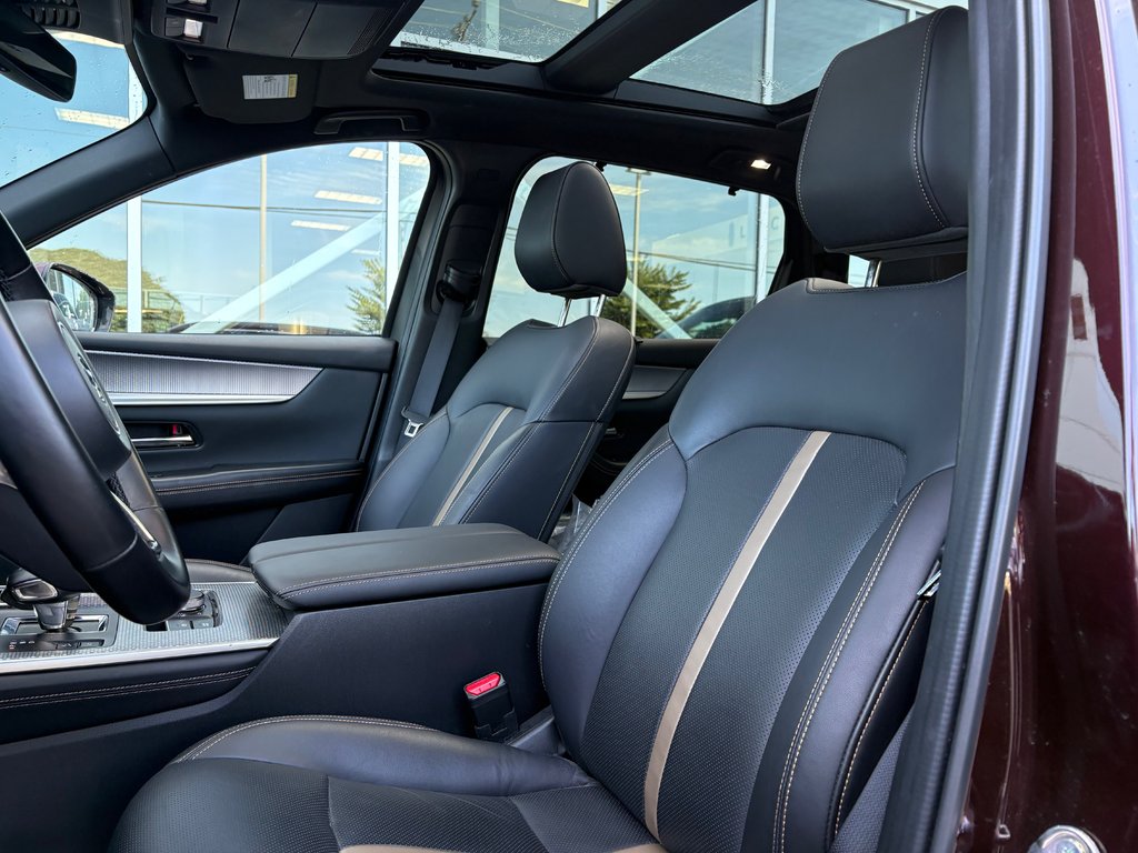 2025 Mazda CX-90 PHEV GT | AWD | TOIT PANO | 6 PASS | NAV | CARPLAY | in Brossard, Quebec - 11 - w1024h768px
