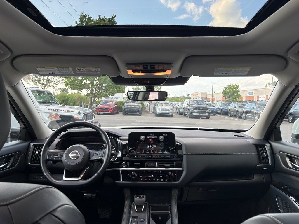 Nissan Pathfinder  2023 à Brossard, Québec - 13 - w1024h768px