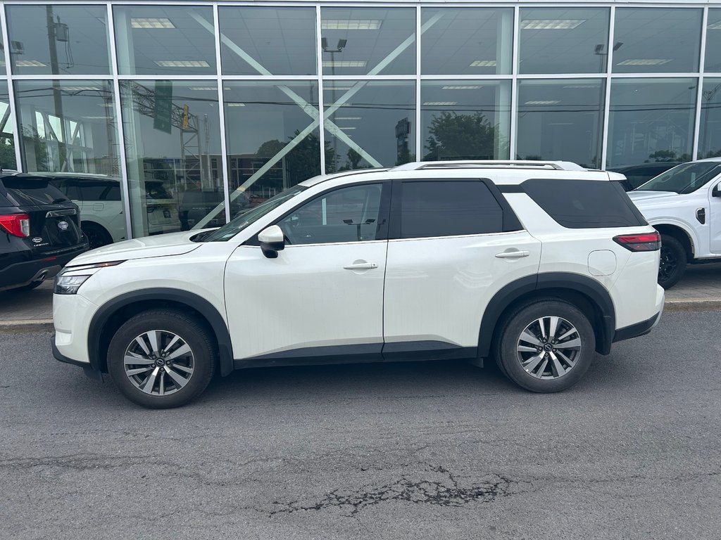 Nissan Pathfinder  2023 à Brossard, Québec - 20 - w1024h768px