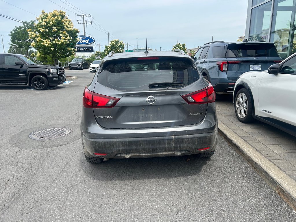 Nissan Qashqai  2017 à Brossard, Québec - 9 - w1024h768px