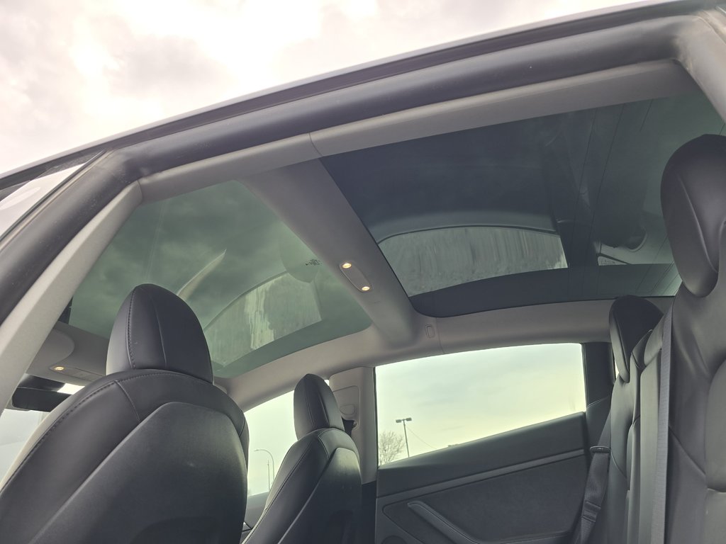2021 Tesla MODEL 3 STANDARD RANG PLUS RWD CUIR TOIT PANO CAMERA in Montréal, Quebec - 3 - w1024h768px