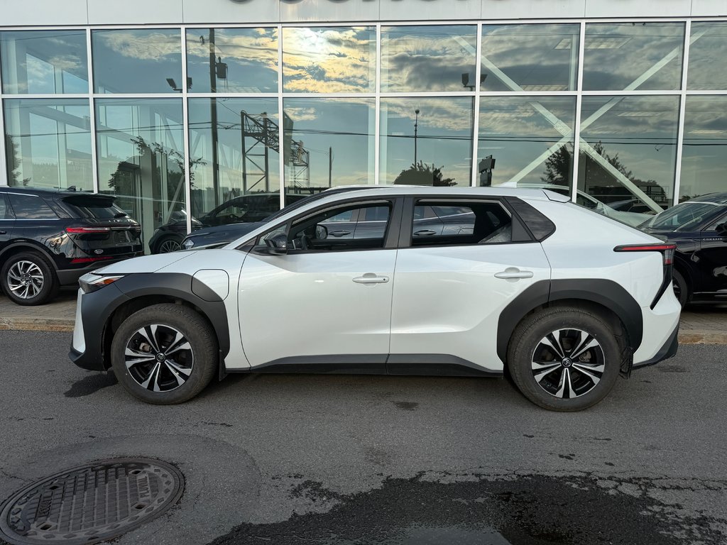 Toyota bZ4X  2024 à Brossard, Québec - 3 - w1024h768px