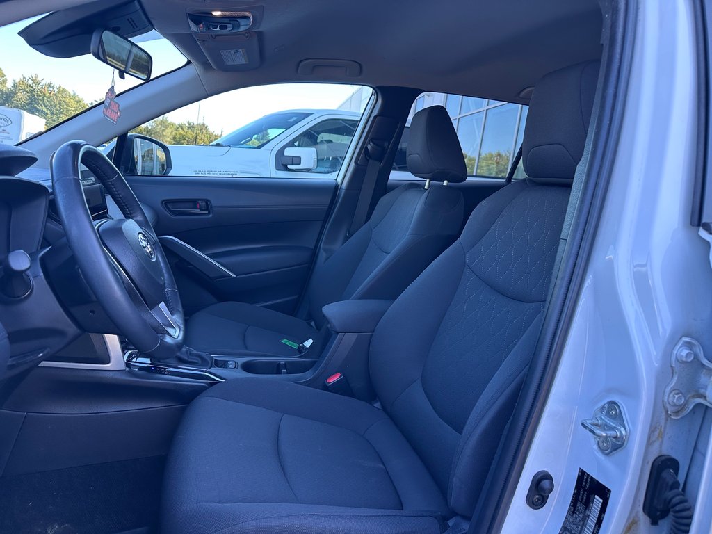 2024 Toyota Corolla Cross in Brossard, Quebec - 11 - w1024h768px