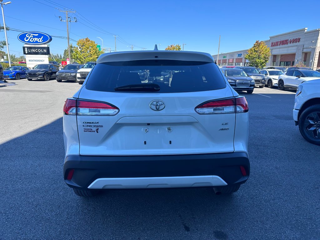2024 Toyota Corolla Cross in Brossard, Quebec - 9 - w1024h768px