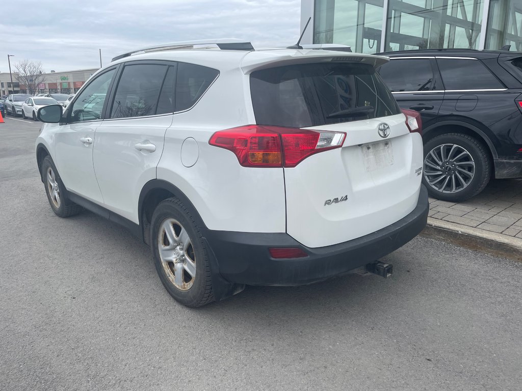 2015 Toyota RAV4 in Brossard, Quebec - 7 - w1024h768px