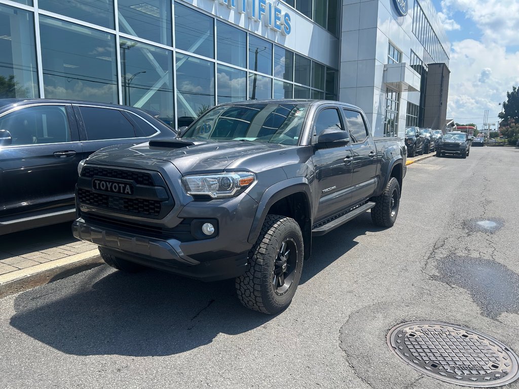 2021 Toyota Tacoma in Brossard, Quebec - 1 - w1024h768px