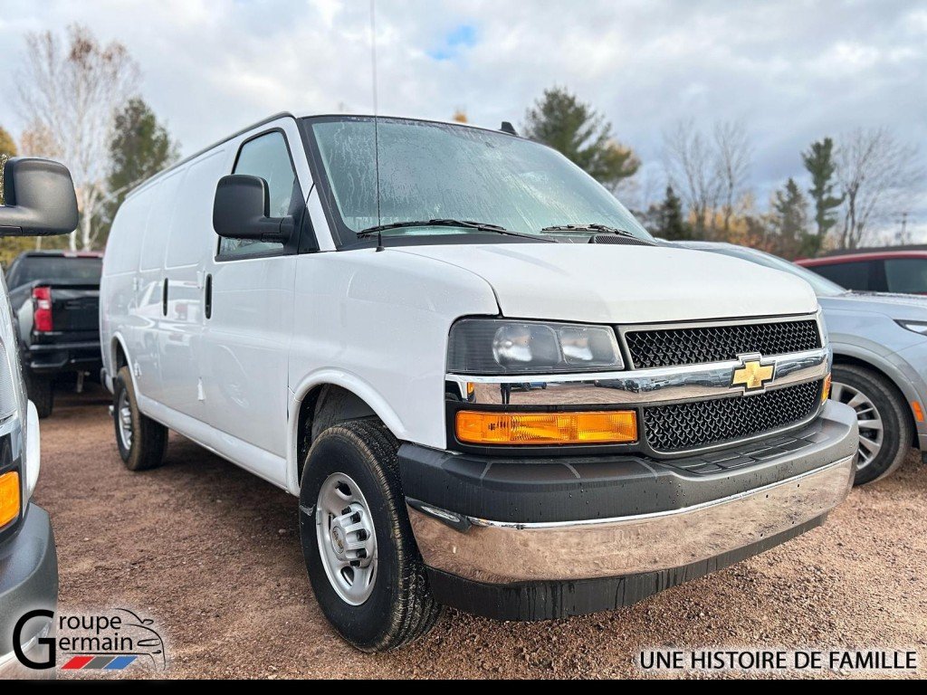2024 Chevrolet Express Cargo 3500 à St-Raymond, Québec - 1 - w1024h768px
