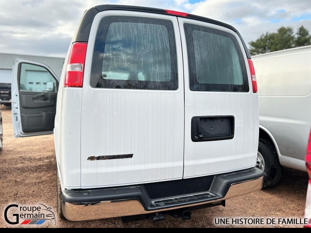 2024 Chevrolet Express Cargo 3500 à St-Raymond, Québec - 3 - w1024h768px