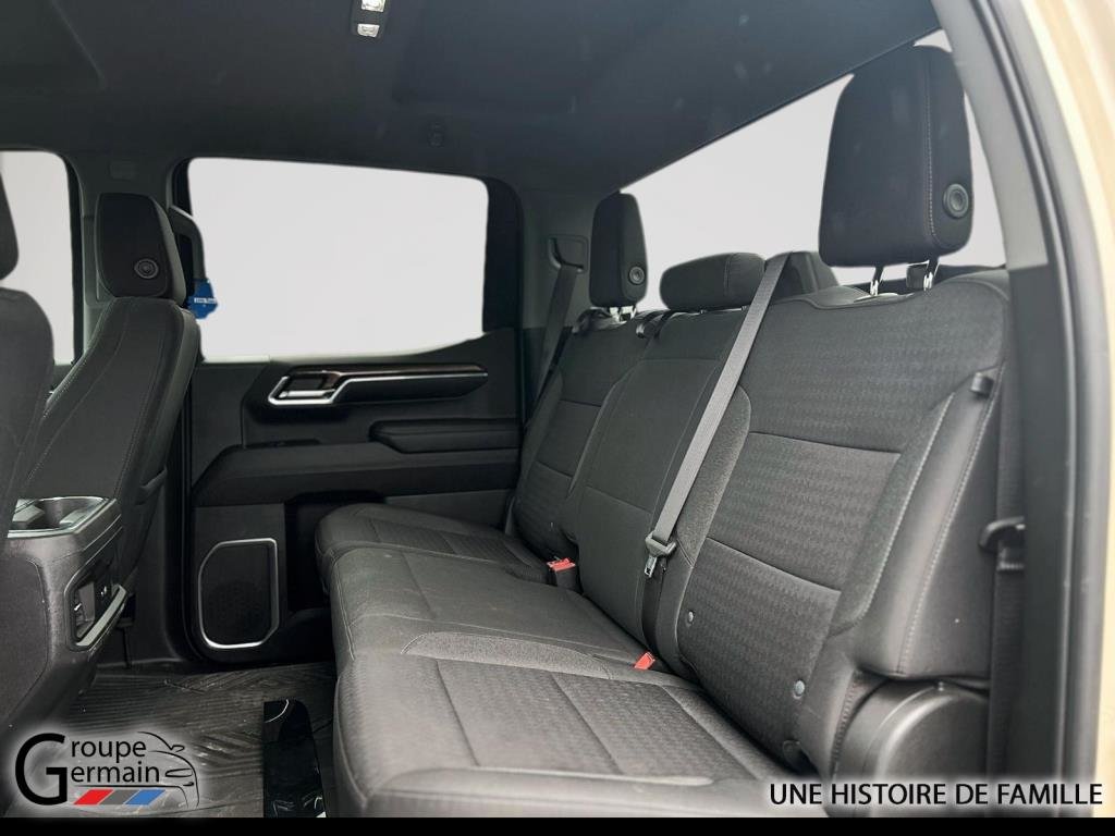 2023 Chevrolet Silverado 1500 in Donnacona, Quebec - 27 - w1024h768px