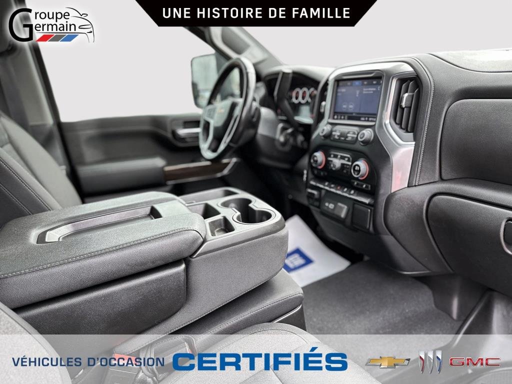 2022 Chevrolet Silverado 2500 in St-Raymond, Quebec - 24 - w1024h768px