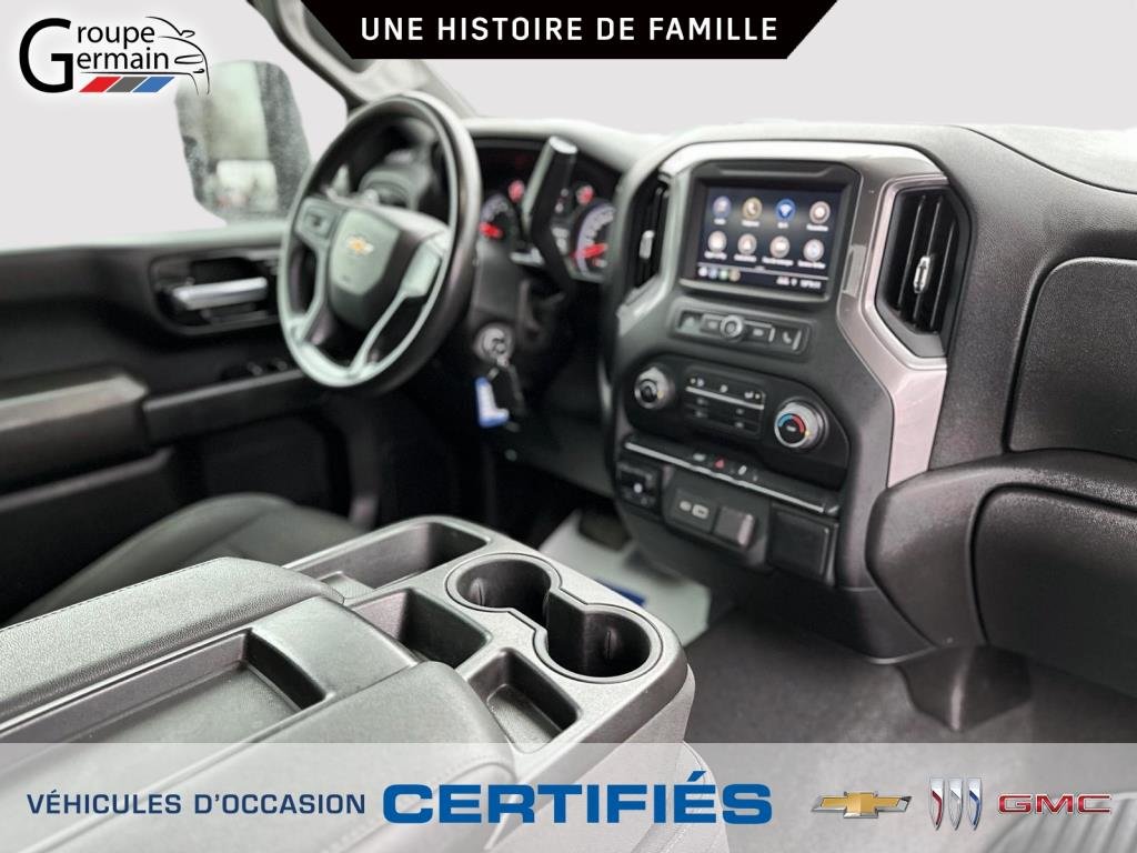 2022 Chevrolet Silverado 2500 in St-Raymond, Quebec - 25 - w1024h768px