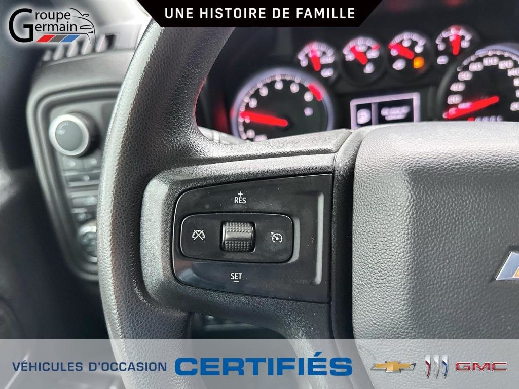2022 Chevrolet Silverado 2500 in St-Raymond, Quebec - 19 - w1024h768px