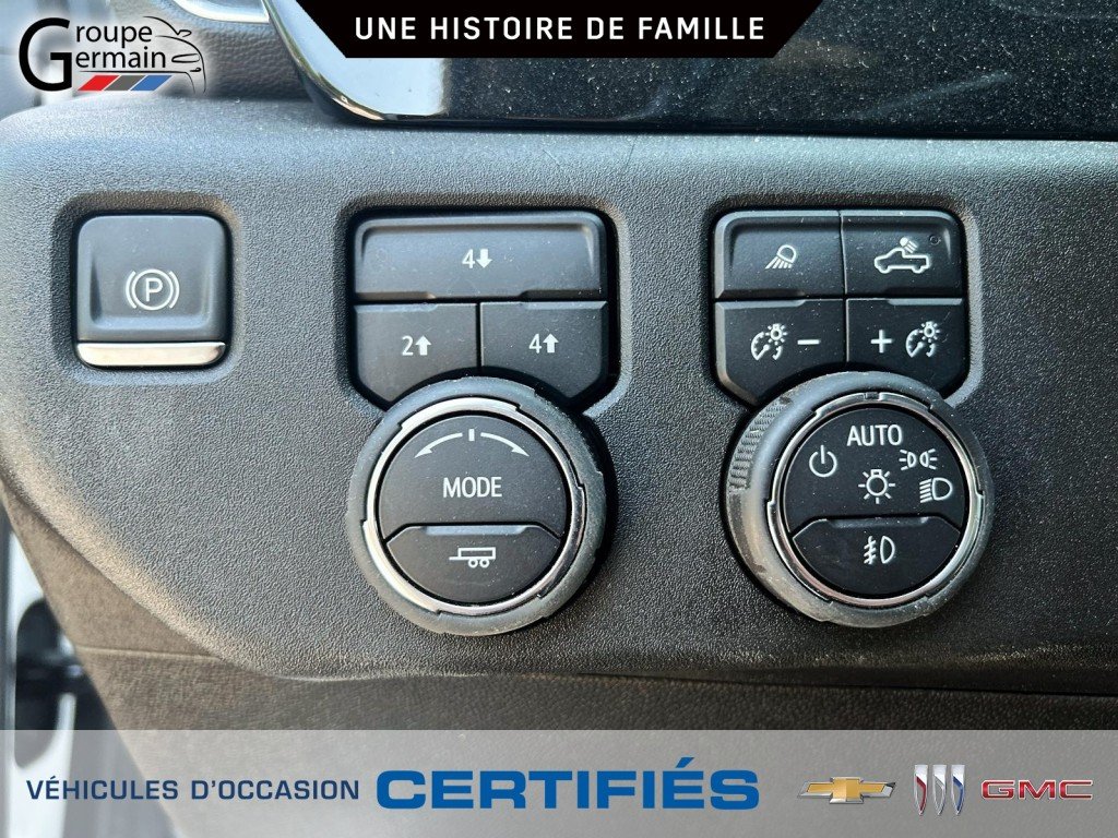 2024 Chevrolet Silverado 2500 in St-Raymond, Quebec - 16 - w1024h768px