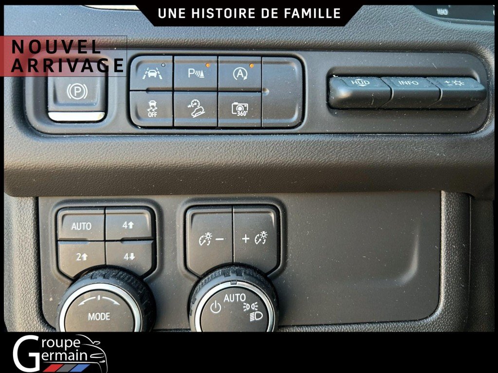 2023 Chevrolet Suburban à St-Raymond, Québec - 13 - w1024h768px