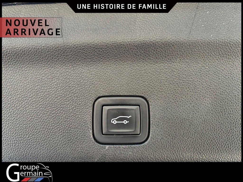 2023 Chevrolet Suburban à St-Raymond, Québec - 25 - w1024h768px