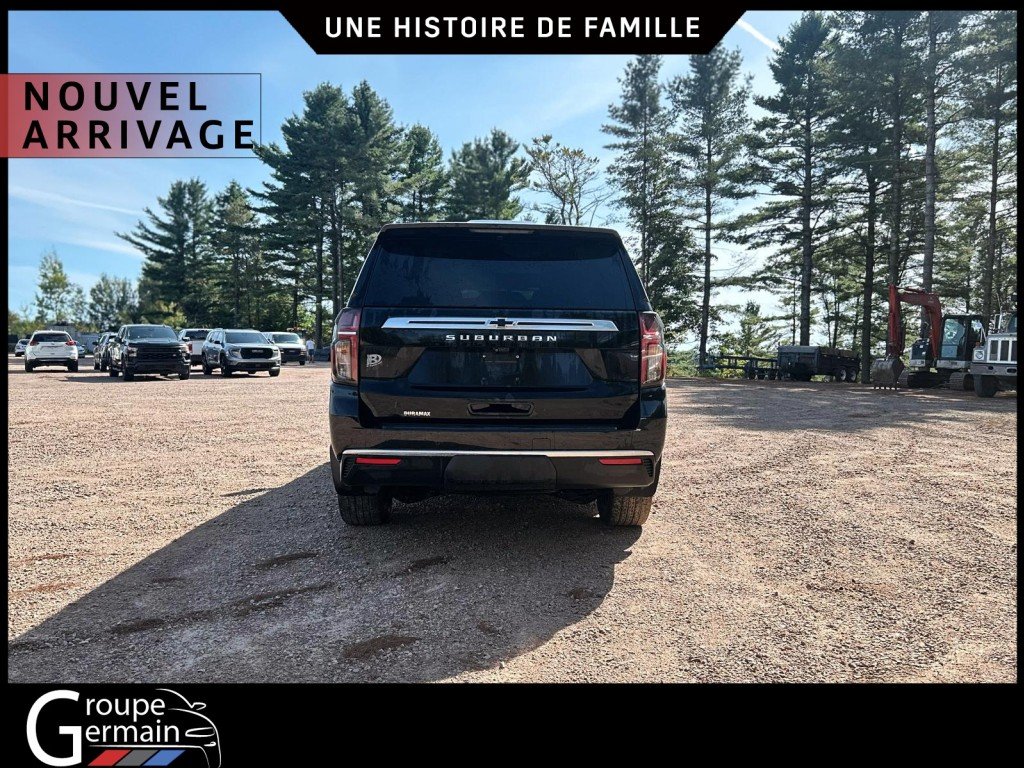 2023 Chevrolet Suburban à St-Raymond, Québec - 4 - w1024h768px