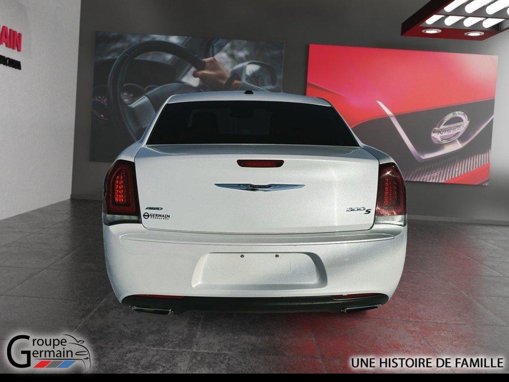 2015 Chrysler 300 à Donnacona, Québec - 4 - w1024h768px