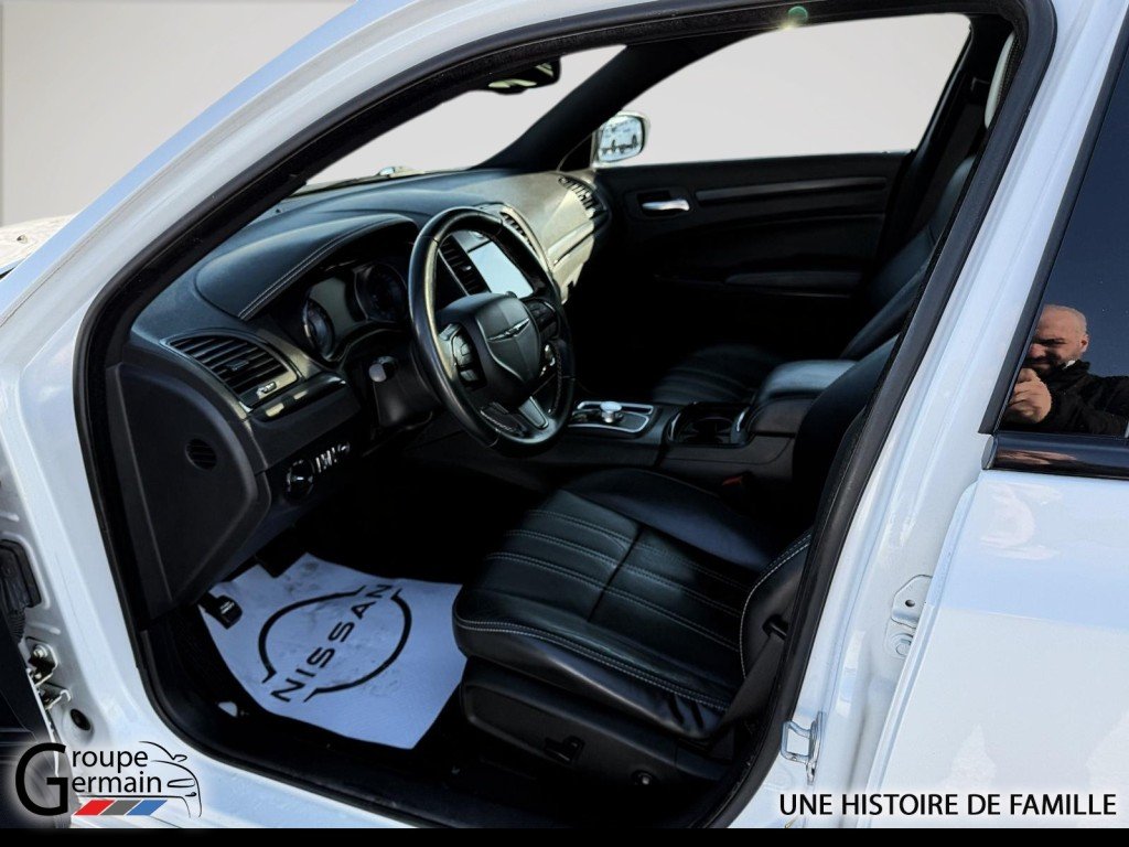 2015 Chrysler 300 à Donnacona, Québec - 14 - w1024h768px