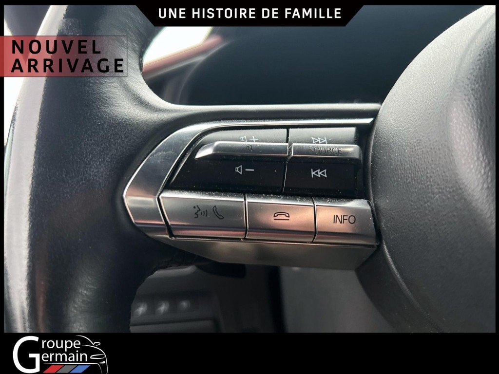 2021 Mazda 3 Sport AWD in St-Raymond, Quebec - 12 - w1024h768px