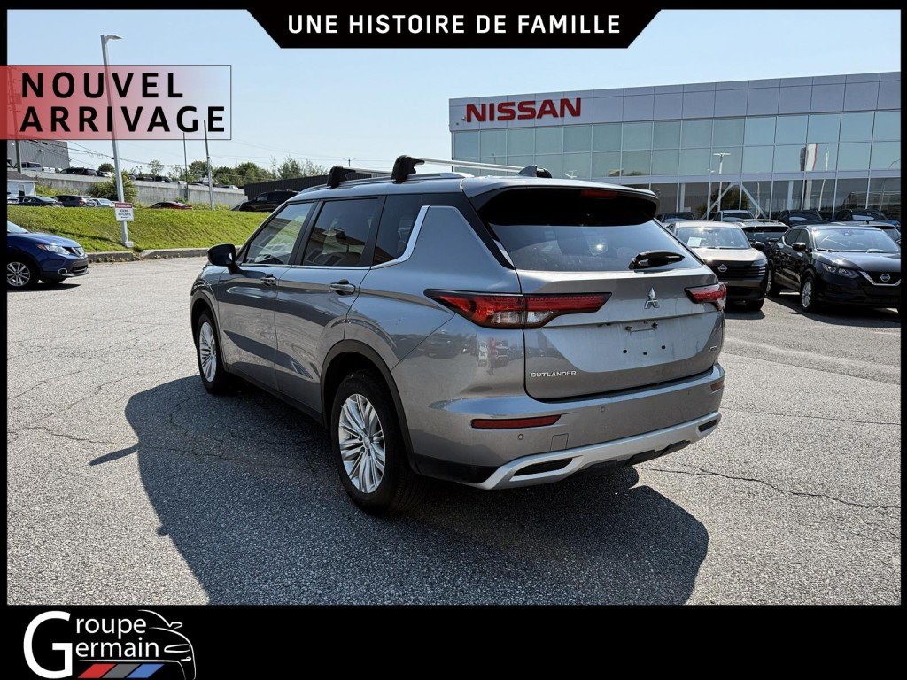 2023 Mitsubishi OUTLANDER in Donnacona, Quebec - 3 - w1024h768px