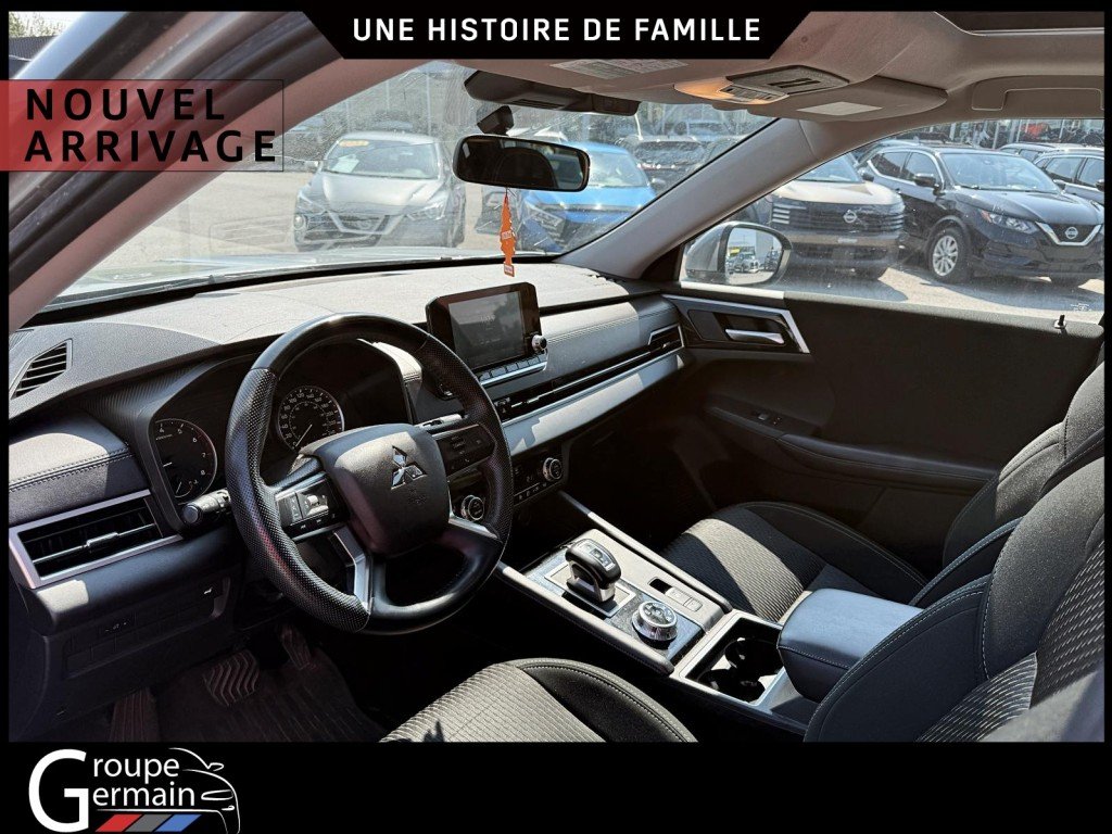 2023 Mitsubishi OUTLANDER in Donnacona, Quebec - 10 - w1024h768px